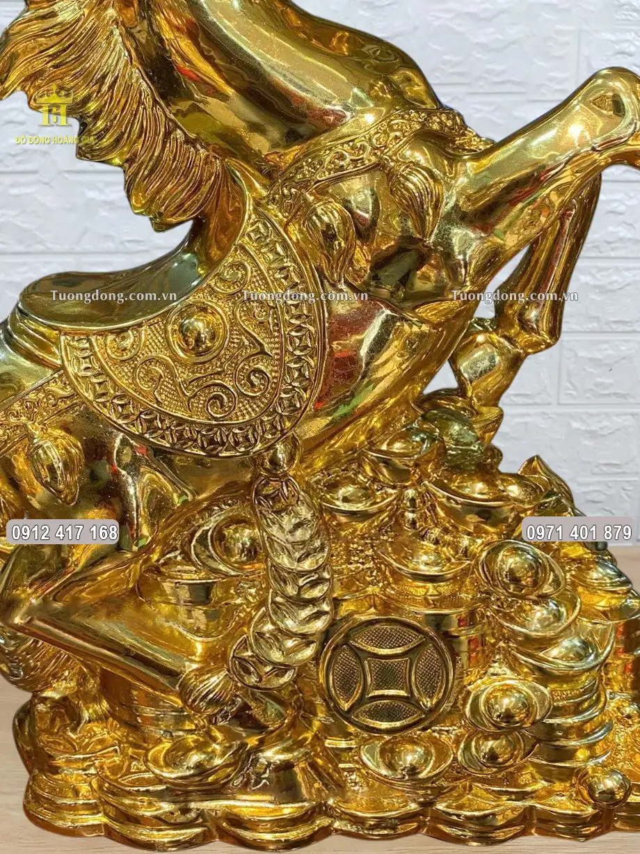 Không gian phòng khách, phòng làm việc là nơi thích hợp đặt tượng